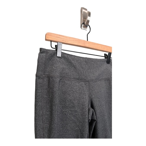 Athleta Chatarunga Heather Gray Petite Legging Capri Inseam 24” Style 919052 - Picture 10 of 14